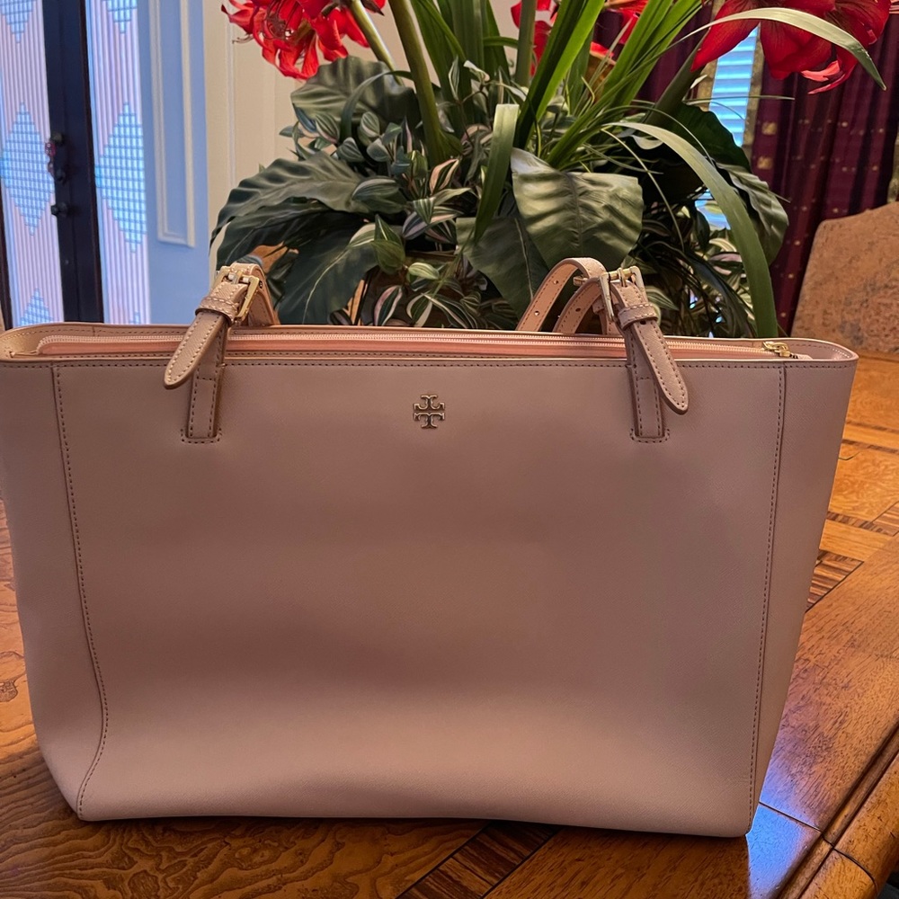 Tory Burch Tote Light Oak